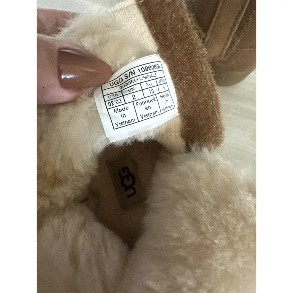 UGG Jesse Suede Boots Toddler Size‎ 2/3 Brown Excellent Sheepskin Lined 1096089I